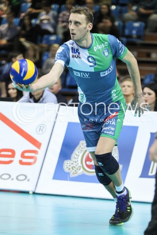  05.12.2015 RZESZOW<br />
SIATKOWKA PLUSLIGA 2015/2016 MEN VOLLEYBALL POLAND POLISH PLUS LIGA LEAGUE SEASON 2015/2016<br />
MECZ ASSECO RESOVIA RZESZOW - AZS POLITECHNIKA WARSZAWSKA<br />
N/Z GUILLAUME SAMICA SYLWETKA <br />
 