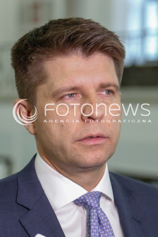  09.12.2015 WARSZAWA SEJM<br />CZWARTE POSIEDZENIE SEJMU VIII KADENCJI<br />N/Z RYSZARD PETRU<br /> 