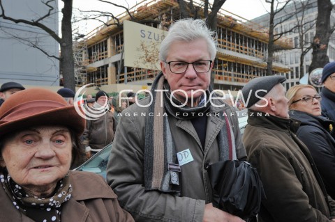  12.12.2015 WARSZAWA<br />MANIFESTACJA W OBRONIE TRYBYNALU KONSTYTUCYJNEGO<br />N/Z ANDRZEJ CELINSKI<br /> 
