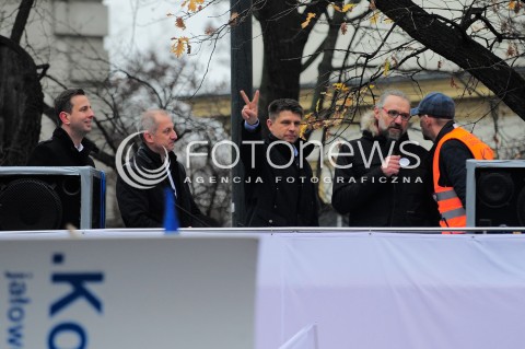  12.12.2015 WARSZAWA<br />MANIFESTACJA W OBRONIE TRYBYNALU KONSTYTUCYJNEGO<br />N/Z SLAWOMIR NEUMANN RYSZARD PETRU WLADYSLAW KOSINIAK KAMYSZ<br /> 