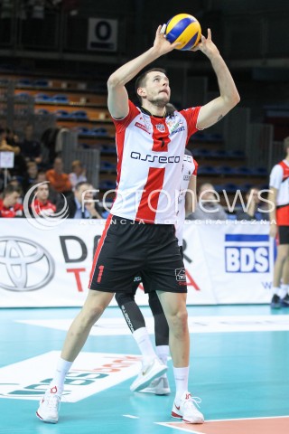  12.12.2015 RZESZOW<br />SIATKOWKA PLUSLIGA 2015/2016 MEN VOLLEYBALL POLAND POLISH PLUS LIGA LEAGUE SEASON 2015/2016<br />MECZ ASSECO RESOVIA RZESZOW - INDYKPOL AZS OLSZTYN<br />N/Z BARTOSZ KUREK SYLWETKA <br /> 