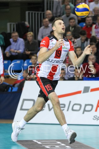  12.12.2015 RZESZOW<br />SIATKOWKA PLUSLIGA 2015/2016 MEN VOLLEYBALL POLAND POLISH PLUS LIGA LEAGUE SEASON 2015/2016<br />MECZ ASSECO RESOVIA RZESZOW - INDYKPOL AZS OLSZTYN<br />N/Z RUSSELL HOLMES SYLWETKA <br /> 