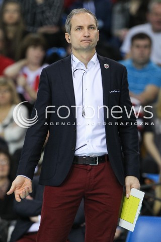  12.12.2015 RZESZOW<br />SIATKOWKA PLUSLIGA 2015/2016 MEN VOLLEYBALL POLAND POLISH PLUS LIGA LEAGUE SEASON 2015/2016<br />MECZ ASSECO RESOVIA RZESZOW - INDYKPOL AZS OLSZTYN<br />N/Z ANDRZEJ KOWAL - I TRENER ( HEAD COACH ) SYLWETKA <br /> 