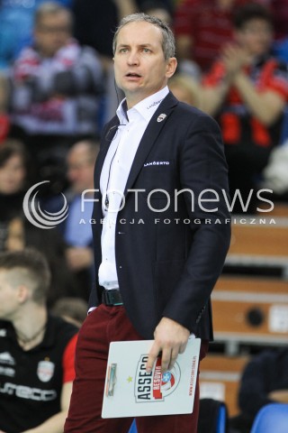  12.12.2015 RZESZOW<br />SIATKOWKA PLUSLIGA 2015/2016 MEN VOLLEYBALL POLAND POLISH PLUS LIGA LEAGUE SEASON 2015/2016<br />MECZ ASSECO RESOVIA RZESZOW - INDYKPOL AZS OLSZTYN<br />N/Z ANDRZEJ KOWAL - I TRENER ( HEAD COACH ) SYLWETKA <br /> 