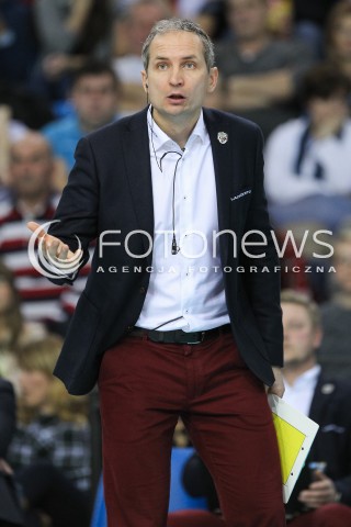 12.12.2015 RZESZOW<br />SIATKOWKA PLUSLIGA 2015/2016 MEN VOLLEYBALL POLAND POLISH PLUS LIGA LEAGUE SEASON 2015/2016<br />MECZ ASSECO RESOVIA RZESZOW - INDYKPOL AZS OLSZTYN<br />N/Z ANDRZEJ KOWAL - I TRENER ( HEAD COACH ) SYLWETKA <br /> 