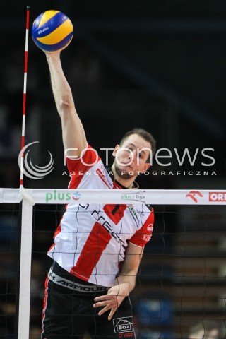  12.12.2015 RZESZOW<br />SIATKOWKA PLUSLIGA 2015/2016 MEN VOLLEYBALL POLAND POLISH PLUS LIGA LEAGUE SEASON 2015/2016<br />MECZ ASSECO RESOVIA RZESZOW - INDYKPOL AZS OLSZTYN<br />N/Z BARTOSZ KUREK SYLWETKA ATAK<br /> 