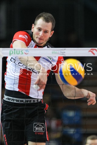  12.12.2015 RZESZOW<br />SIATKOWKA PLUSLIGA 2015/2016 MEN VOLLEYBALL POLAND POLISH PLUS LIGA LEAGUE SEASON 2015/2016<br />MECZ ASSECO RESOVIA RZESZOW - INDYKPOL AZS OLSZTYN<br />N/Z BARTOSZ KUREK SYLWETKA ATAK<br /> 