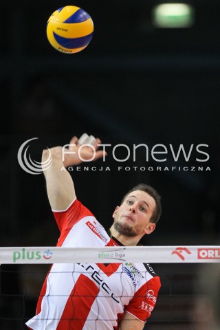 12.12.2015 RZESZOW<br />SIATKOWKA PLUSLIGA 2015/2016 MEN VOLLEYBALL POLAND POLISH PLUS LIGA LEAGUE SEASON 2015/2016<br />MECZ ASSECO RESOVIA RZESZOW - INDYKPOL AZS OLSZTYN<br />N/Z BARTOSZ KUREK SYLWETKA ATAK<br /> 