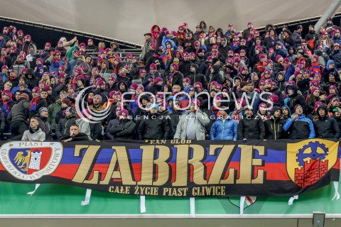  13.12.2015 WARSZAWA PILKA NOZNA <br />FOOTBALL EKSTRAKLASA STADION LEGII<br />MECZ LEGIA WARSZAWA - PIAST GLIWICE<br />N/Z KIBICE PIAST GLIWICE<br /> 