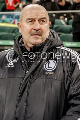  13.12.2015 WARSZAWA PILKA NOZNA <br />FOOTBALL EKSTRAKLASA STADION LEGII<br />MECZ LEGIA WARSZAWA - PIAST GLIWICE<br />N/Z TRENER LEGII STANISLAW CZERCZESOW<br /> 