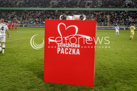  13.12.2015 WARSZAWA PILKA NOZNA <br />FOOTBALL EKSTRAKLASA STADION LEGII<br />MECZ LEGIA WARSZAWA - PIAST GLIWICE<br />N/Z SZLACHETNA PACZKA NA STADIONIE LEGII<br /> 