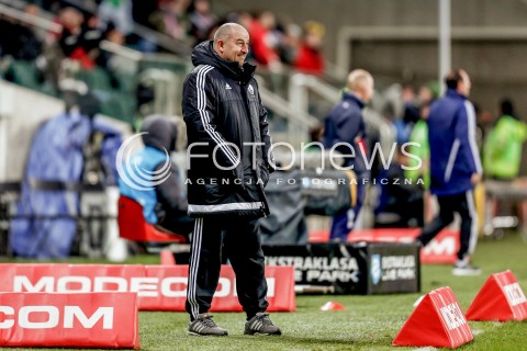  13.12.2015 WARSZAWA PILKA NOZNA <br />FOOTBALL EKSTRAKLASA STADION LEGII<br />MECZ LEGIA WARSZAWA - PIAST GLIWICE<br />N/Z TRENER LEGII STANISLAW CZERCZESOW<br /> 