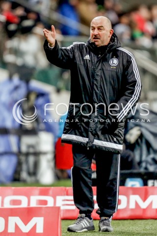  13.12.2015 WARSZAWA PILKA NOZNA <br />FOOTBALL EKSTRAKLASA STADION LEGII<br />MECZ LEGIA WARSZAWA - PIAST GLIWICE<br />N/Z TRENER LEGII STANISLAW CZERCZESOW<br /> 