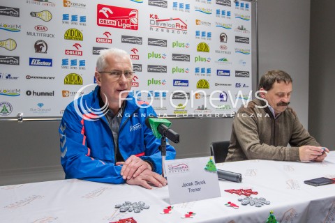  16.12.2015 RZESZOW SIATKOWKA <br />PREZENTACJA NOWEGO TRENERA DEVELOPRES SKYRES RZESZOW<br />N/Z JACEK SKROK WIESLAW KOZIEL<br /> 