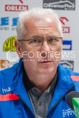  16.12.2015 RZESZOW SIATKOWKA <br />PREZENTACJA NOWEGO TRENERA DEVELOPRES SKYRES RZESZOW<br />N/Z JACEK SKROK <br /> 