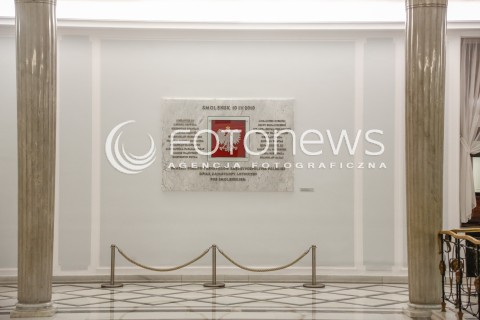  21.12.2015 WARSZAWA SEJM<br />SZOSTE POSIEDZENIE SEJMU VIII KADENCJI<br />N/Z TABLICA SMOLENSK<br /> 