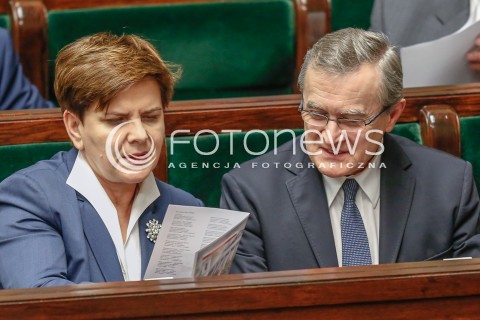  21.12.2015 WARSZAWA SEJM<br />SZOSTE POSIEDZENIE SEJMU VIII KADENCJI<br />N/Z PREMIER BEATA SZYDLO PIOTR GLINSKI<br /> 