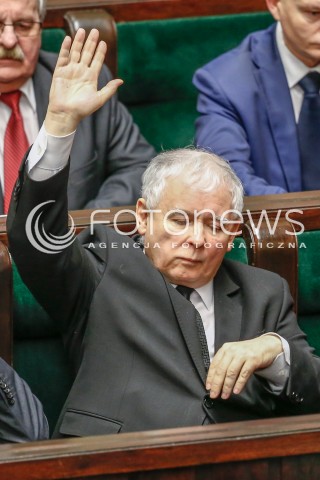  21.12.2015 WARSZAWA SEJM<br />SZOSTE POSIEDZENIE SEJMU VIII KADENCJI<br />N/Z JAROSLAW KACZYNSKI GLOSOWANIE<br /> 