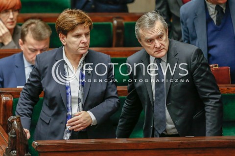  30.12.2015 WARSZAWA SEJM<br />POSIEDZENIE SEJMU VIII KADENCJI<br />N/Z PREMIER BEATA SZYDLO PIOTR GLINSKI <br /> 