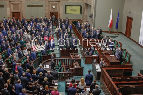  30.12.2015 WARSZAWA SEJM<br />POSIEDZENIE SEJMU VIII KADENCJI<br />N/Z POSLOWIE SALA OBRAD POSELSKA MINUTA CISZY<br /> 