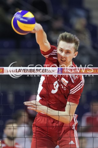  05.01.2016 BERLIN NIEMCY<br />SIATKOWKA MEZCZYZN KWALIFIKACJE DO IGRZYSK OLIMPIJSKICH W BRAZYLII <br />2016 Mens Volleyball European Olympic Qualification Tournament in Berlin<br />MECZ POLSKA - SERBIA ( Poland - Serbia ) <br />N/Z MATEUSZ BIENIEK SYLWETKA ATAK<br /> 