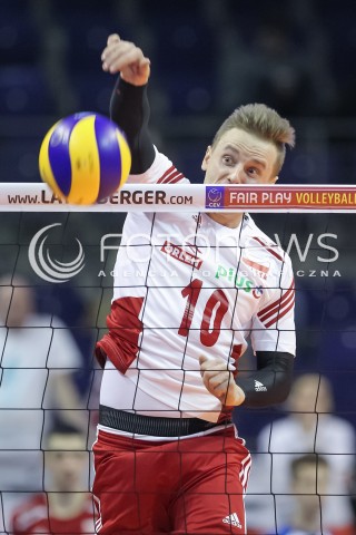  05.01.2016 BERLIN NIEMCY<br />SIATKOWKA MEZCZYZN KWALIFIKACJE DO IGRZYSK OLIMPIJSKICH W BRAZYLII <br />2016 Mens Volleyball European Olympic Qualification Tournament in Berlin<br />MECZ POLSKA - SERBIA ( Poland - Serbia ) <br />N/Z DAMIAN WOJTASZEK SYLWETKA ATAK<br /> 