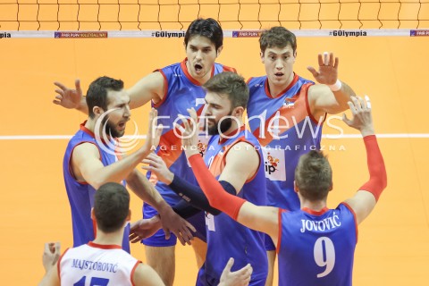  05.01.2016 BERLIN NIEMCY<br />SIATKOWKA MEZCZYZN KWALIFIKACJE DO IGRZYSK OLIMPIJSKICH W BRAZYLII <br />2016 Mens Volleyball European Olympic Qualification Tournament in Berlin<br />MECZ POLSKA - SERBIA ( Poland - Serbia ) <br />N/Z DRAGAN STANKOVIC ALEKSANDAR ATANASIJEVIC RADOSC EMOCJE <br /> 