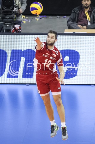  05.01.2016 BERLIN NIEMCY<br />SIATKOWKA MEZCZYZN KWALIFIKACJE DO IGRZYSK OLIMPIJSKICH W BRAZYLII <br />2016 Mens Volleyball European Olympic Qualification Tournament in Berlin<br />MECZ POLSKA - SERBIA ( Poland - Serbia ) <br />N/Z GRZEGORZ LOMACZ SYLWETKA <br /> 