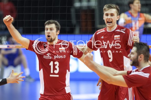  05.01.2016 BERLIN NIEMCY<br />SIATKOWKA MEZCZYZN KWALIFIKACJE DO IGRZYSK OLIMPIJSKICH W BRAZYLII <br />2016 Mens Volleyball European Olympic Qualification Tournament in Berlin<br />MECZ POLSKA - SERBIA ( Poland - Serbia ) <br />N/Z MICHAL KUBIAK MATEUSZ BIENIEK RADOSC EMOCJE <br /> 