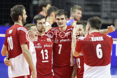  05.01.2016 BERLIN NIEMCY<br />SIATKOWKA MEZCZYZN KWALIFIKACJE DO IGRZYSK OLIMPIJSKICH W BRAZYLII <br />2016 Mens Volleyball European Olympic Qualification Tournament in Berlin<br />MECZ POLSKA - SERBIA ( Poland - Serbia ) <br />N/Z MICHAL KUBIAK DAMIAN WOJTASZEK KAROL KLOS RADOSC EMOCJE <br /> 