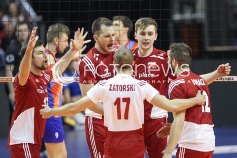  05.01.2016 BERLIN NIEMCY<br />SIATKOWKA MEZCZYZN KWALIFIKACJE DO IGRZYSK OLIMPIJSKICH W BRAZYLII <br />2016 Mens Volleyball European Olympic Qualification Tournament in Berlin<br />MECZ POLSKA - SERBIA ( Poland - Serbia ) <br />N/Z MICHAL KUBIAK BARTOSZ KUREK MATEUSZ BIENIEK RADOSC EMOCJE <br /> 