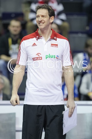  05.01.2016 BERLIN NIEMCY<br />SIATKOWKA MEZCZYZN KWALIFIKACJE DO IGRZYSK OLIMPIJSKICH W BRAZYLII <br />2016 Mens Volleyball European Olympic Qualification Tournament in Berlin<br />MECZ POLSKA - SERBIA ( Poland - Serbia ) <br />N/Z STEPHANE ANTIGA - I TRENER ( HEAD COACH ) SYLWETKA RADOSC EMOCJE <br /> 