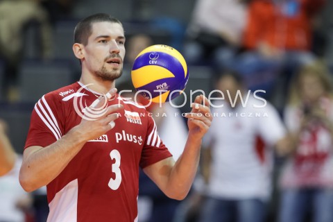  05.01.2016 BERLIN NIEMCY<br />SIATKOWKA MEZCZYZN KWALIFIKACJE DO IGRZYSK OLIMPIJSKICH W BRAZYLII <br />2016 Mens Volleyball European Olympic Qualification Tournament in Berlin<br />MECZ POLSKA - SERBIA ( Poland - Serbia ) <br />N/Z DAWID KONARSKI SYLWETKA <br /> 