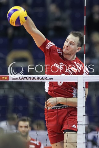  05.01.2016 BERLIN NIEMCY<br />SIATKOWKA MEZCZYZN KWALIFIKACJE DO IGRZYSK OLIMPIJSKICH W BRAZYLII <br />2016 Mens Volleyball European Olympic Qualification Tournament in Berlin<br />MECZ POLSKA - SERBIA ( Poland - Serbia ) <br />N/Z BARTOSZ KUREK SYLWETKA ATAK<br /> 