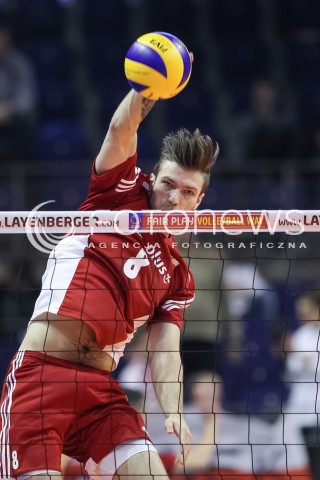  05.01.2016 BERLIN NIEMCY<br />SIATKOWKA MEZCZYZN KWALIFIKACJE DO IGRZYSK OLIMPIJSKICH W BRAZYLII <br />2016 Mens Volleyball European Olympic Qualification Tournament in Berlin<br />MECZ POLSKA - SERBIA ( Poland - Serbia ) <br />N/Z ANDRZEJ WRONA SYLWETKA ATAK<br /> 