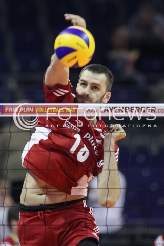  05.01.2016 BERLIN NIEMCY<br />SIATKOWKA MEZCZYZN KWALIFIKACJE DO IGRZYSK OLIMPIJSKICH W BRAZYLII <br />2016 Mens Volleyball European Olympic Qualification Tournament in Berlin<br />MECZ POLSKA - SERBIA ( Poland - Serbia ) <br />N/Z MARCIN MOZDZONEK SYLWETKA ATAK<br /> 