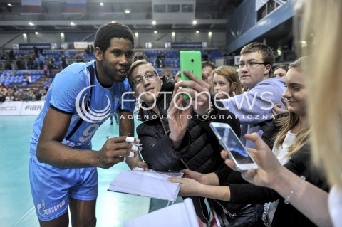  05.01.2016 RZESZOW<br />SIATKOWKA 2015/2016 MEN VOLLEYBALL POLAND POLISH LEAGUE SEASON 2015/2016<br />MECZ SPARINGOWY ASSECO RESOVIA RZESZOW - ZENIT KAZAN<br />N/Z WILFREDO LEON VENERO KIBICE Z KIBICAMI<br /> 