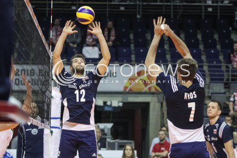  07.01.2016 BERLIN NIEMCY<br />SIATKOWKA MEZCZYZN KWALIFIKACJE DO IGRZYSK OLIMPIJSKICH W BRAZYLII <br />2016 Mens Volleyball European Olympic Qualification Tournament in Berlin<br />MECZ POLSKA - BELGIA ( Poland -Belgium ) <br />N/Z GRZEGORZ LOMACZ SYLWETKA <br /> 