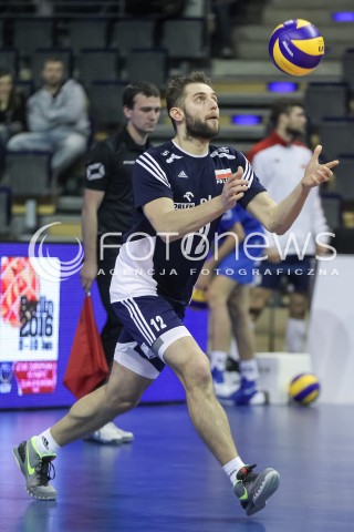  07.01.2016 BERLIN NIEMCY<br />SIATKOWKA MEZCZYZN KWALIFIKACJE DO IGRZYSK OLIMPIJSKICH W BRAZYLII <br />2016 Mens Volleyball European Olympic Qualification Tournament in Berlin<br />MECZ POLSKA - BELGIA ( Poland -Belgium ) <br />N/Z GRZEGORZ LOMACZ SYLWETKA <br /> 