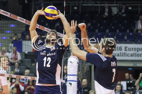  07.01.2016 BERLIN NIEMCY<br />SIATKOWKA MEZCZYZN KWALIFIKACJE DO IGRZYSK OLIMPIJSKICH W BRAZYLII <br />2016 Mens Volleyball European Olympic Qualification Tournament in Berlin<br />MECZ POLSKA - BELGIA ( Poland -Belgium ) <br />N/Z GRZEGORZ LOMACZ KAROL KLOS <br /> 