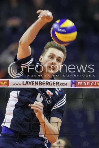  07.01.2016 BERLIN NIEMCY<br />SIATKOWKA MEZCZYZN KWALIFIKACJE DO IGRZYSK OLIMPIJSKICH W BRAZYLII <br />2016 Mens Volleyball European Olympic Qualification Tournament in Berlin<br />MECZ POLSKA - BELGIA ( Poland -Belgium ) <br />N/Z MATEUSZ BIENIEK SYLWETKA ATAK<br /> 