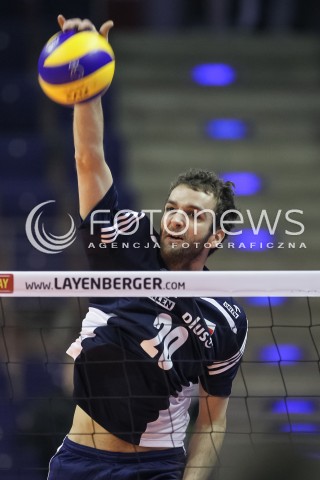  07.01.2016 BERLIN NIEMCY<br />SIATKOWKA MEZCZYZN KWALIFIKACJE DO IGRZYSK OLIMPIJSKICH W BRAZYLII <br />2016 Mens Volleyball European Olympic Qualification Tournament in Berlin<br />MECZ POLSKA - BELGIA ( Poland -Belgium ) <br />N/Z MATEUSZ MIKA SYLWETKA ATAK<br /> 