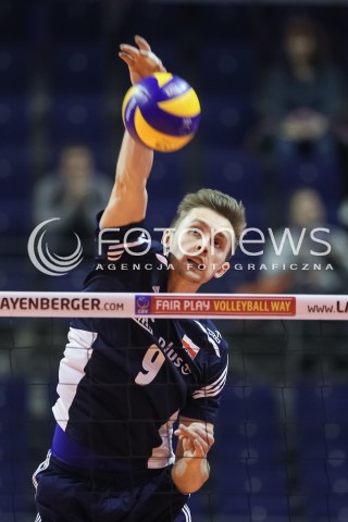  07.01.2016 BERLIN NIEMCY<br />SIATKOWKA MEZCZYZN KWALIFIKACJE DO IGRZYSK OLIMPIJSKICH W BRAZYLII <br />2016 Mens Volleyball European Olympic Qualification Tournament in Berlin<br />MECZ POLSKA - BELGIA ( Poland -Belgium ) <br />N/Z MATEUSZ BIENIEK SYLWETKA ATAK<br /> 