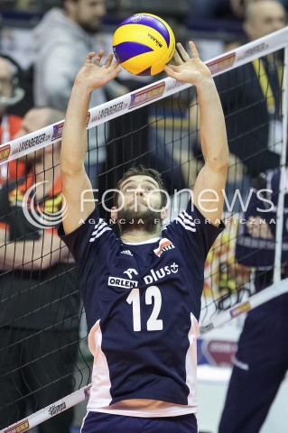  07.01.2016 BERLIN NIEMCY<br />SIATKOWKA MEZCZYZN KWALIFIKACJE DO IGRZYSK OLIMPIJSKICH W BRAZYLII <br />2016 Mens Volleyball European Olympic Qualification Tournament in Berlin<br />MECZ POLSKA - BELGIA ( Poland -Belgium ) <br />N/Z GRZEGORZ LOMACZ SYLWETKA<br /> 