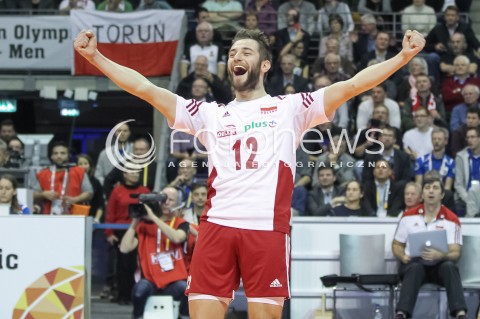  08.01.2016 BERLIN NIEMCY<br />SIATKOWKA MEZCZYZN KWALIFIKACJE DO IGRZYSK OLIMPIJSKICH W BRAZYLII <br />2016 Mens Volleyball European Olympic Qualification Tournament in Berlin<br />MECZ POLSKA - NIEMCY ( Poland - Germany ) <br />N/Z GRZEGORZ LOMACZ SYLWETKA RADOSC EMOCJE <br /> 
