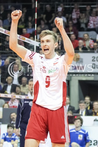  08.01.2016 BERLIN NIEMCY<br />SIATKOWKA MEZCZYZN KWALIFIKACJE DO IGRZYSK OLIMPIJSKICH W BRAZYLII <br />2016 Mens Volleyball European Olympic Qualification Tournament in Berlin<br />MECZ POLSKA - NIEMCY ( Poland - Germany ) <br />N/Z MATEUSZ BIENIEK RADOSC EMOCJE SYLWETKA <br /> 