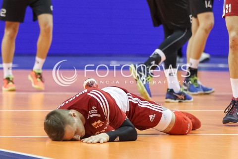  08.01.2016 BERLIN NIEMCY<br />SIATKOWKA MEZCZYZN KWALIFIKACJE DO IGRZYSK OLIMPIJSKICH W BRAZYLII <br />2016 Mens Volleyball European Olympic Qualification Tournament in Berlin<br />MECZ POLSKA - NIEMCY ( Poland - Germany ) <br />N/Z DAMIAN WOJTASZEK SMUTEK PORAZKA PRZEGRANA<br /> 