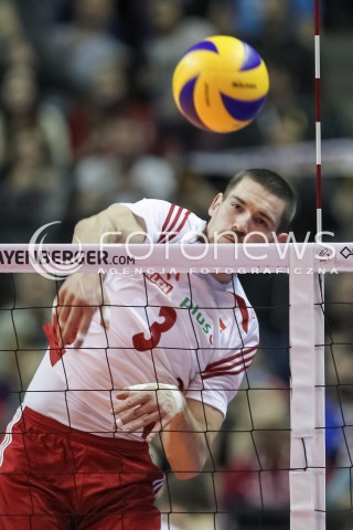  08.01.2016 BERLIN NIEMCY<br />SIATKOWKA MEZCZYZN KWALIFIKACJE DO IGRZYSK OLIMPIJSKICH W BRAZYLII <br />2016 Mens Volleyball European Olympic Qualification Tournament in Berlin<br />MECZ POLSKA - NIEMCY ( Poland - Germany ) <br />N/Z DAWID KONARSKI SYLWETKA ATAK<br /> 