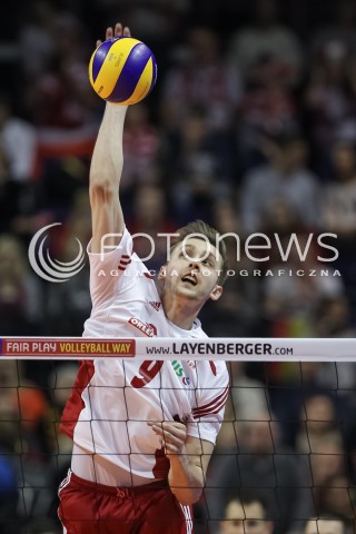  08.01.2016 BERLIN NIEMCY<br />SIATKOWKA MEZCZYZN KWALIFIKACJE DO IGRZYSK OLIMPIJSKICH W BRAZYLII <br />2016 Mens Volleyball European Olympic Qualification Tournament in Berlin<br />MECZ POLSKA - NIEMCY ( Poland - Germany ) <br />N/Z MATEUSZ BIENIEK SYLWETKA ATAK<br /> 