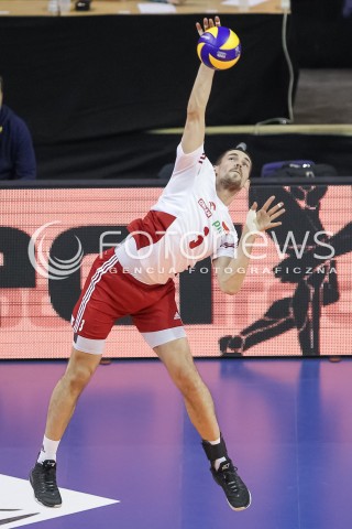  08.01.2016 BERLIN NIEMCY<br />SIATKOWKA MEZCZYZN KWALIFIKACJE DO IGRZYSK OLIMPIJSKICH W BRAZYLII <br />2016 Mens Volleyball European Olympic Qualification Tournament in Berlin<br />MECZ POLSKA - NIEMCY ( Poland - Germany ) <br />N/Z DAWID KONARSKI ZAGRYWKA SYLWETKA <br /> 